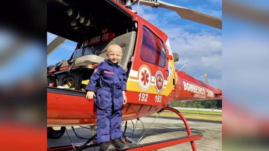 Menino com câncer visita Arcanjo e toca corações