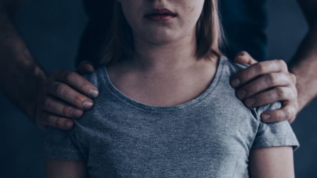 Homem que abusou sexualmente de vizinha adolescente é condenado em SC