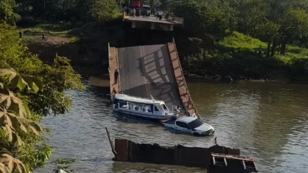 Três pessoas morrem e 14 ficam feridas após ponte desabar em Manaus