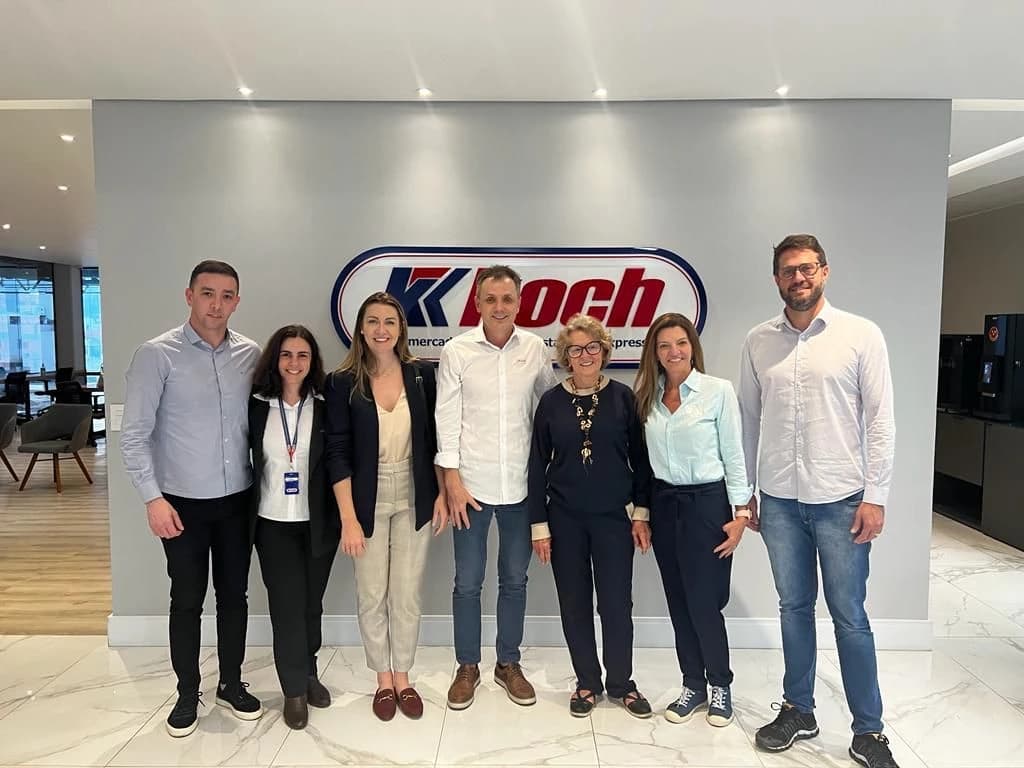 Instituto Guga Kuerten e Grupo Koch firmam parceria em prol do social