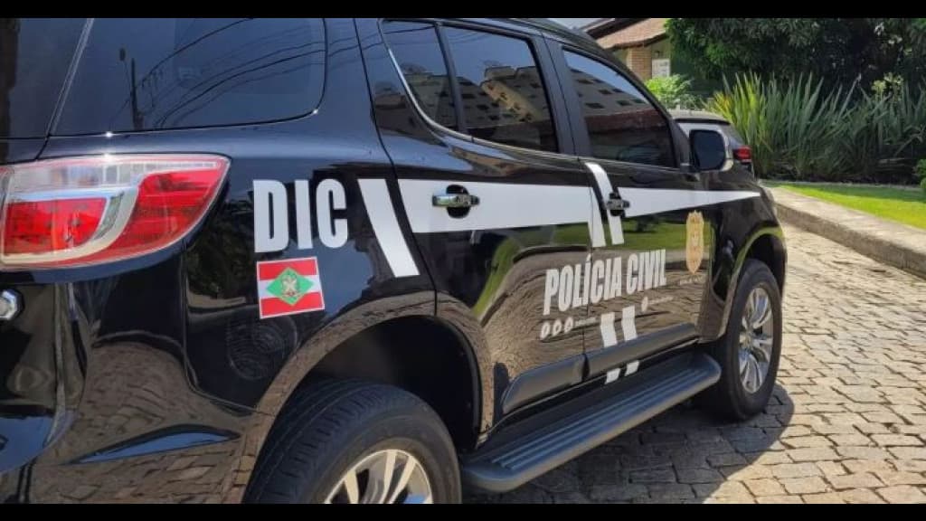 Padrasto que estuprou e engravidou enteada de 12 anos em SC é preso no Paraná