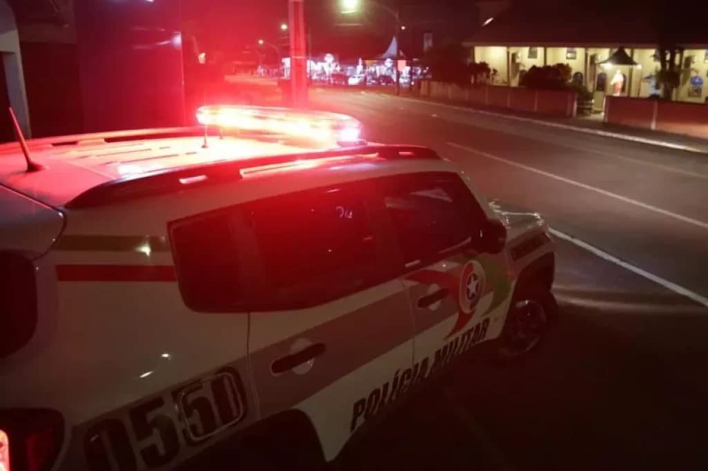 Mulher tem orelha arrancada após tentar proteger criança em SC