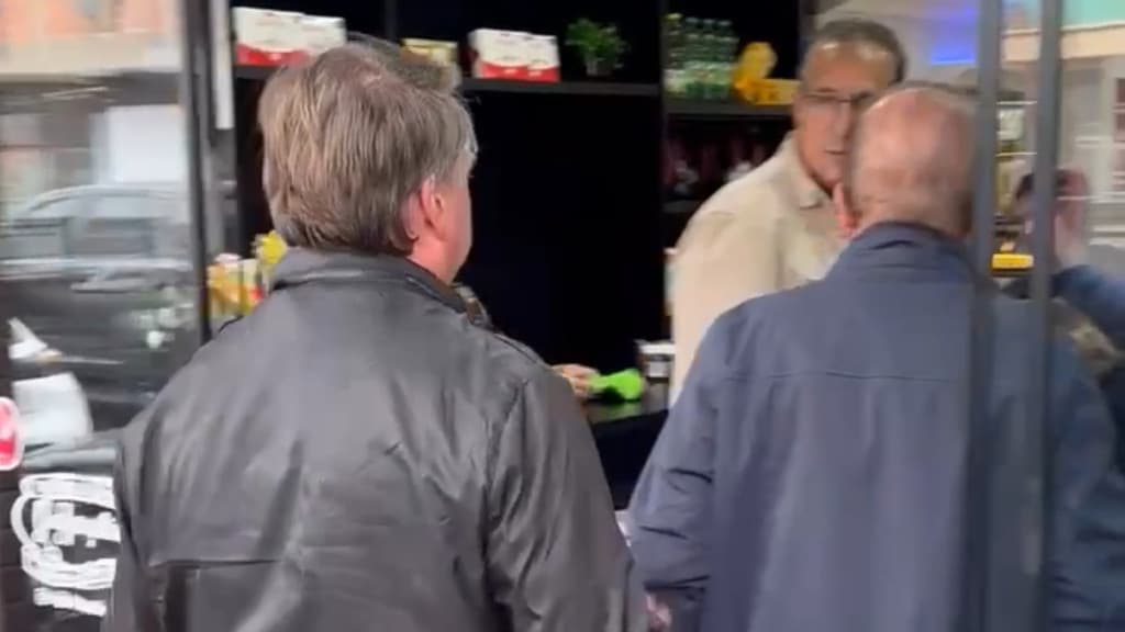 VÍDEO: Bolsonaro toma decisão inesperada em Balneário Camboriú