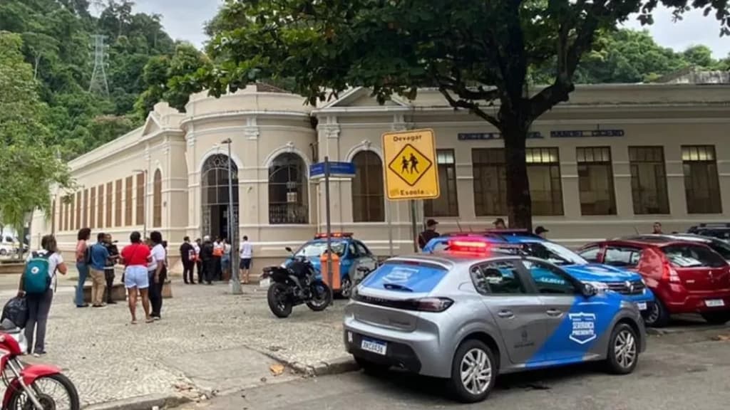 Após ataque em escola de SP, estudante do RJ tenta esfaquear alunos e professores