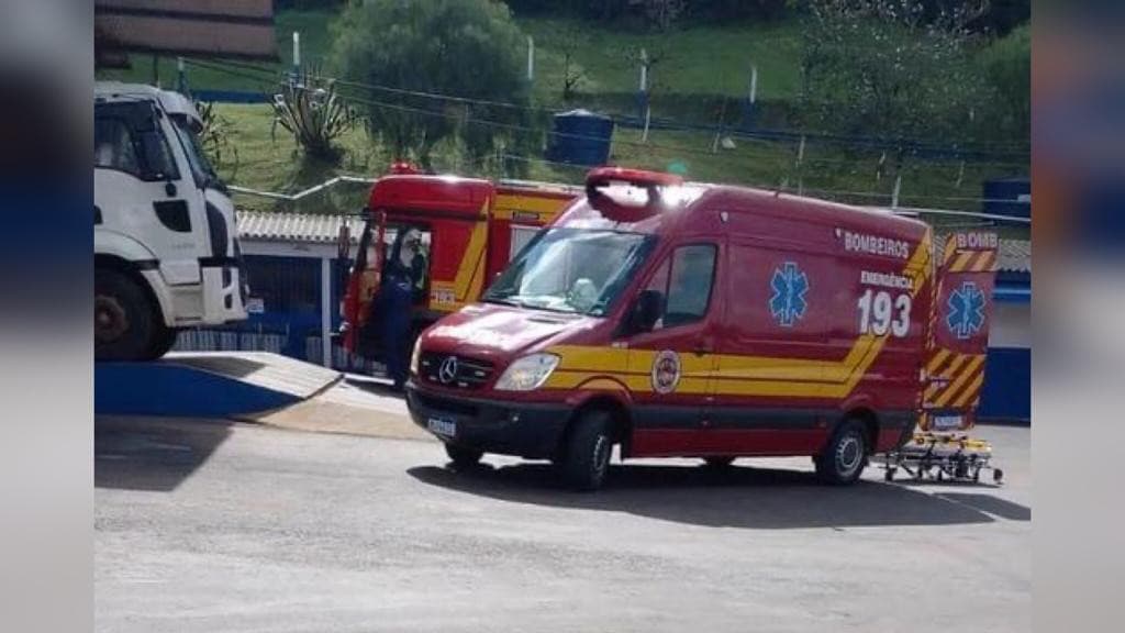 Trabalhador morre após ter braço preso em máquina de produção de queijo em SC