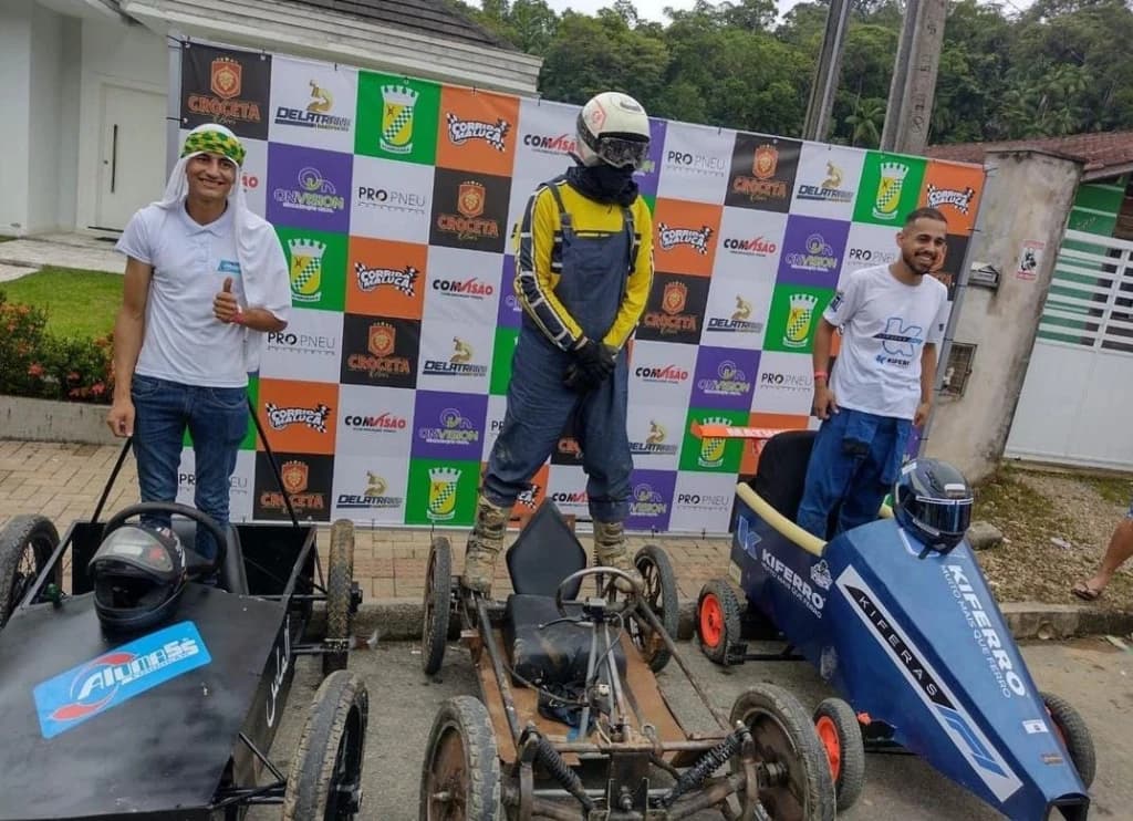 Corrida Maluca reúne multidão e faz sucesso em SC