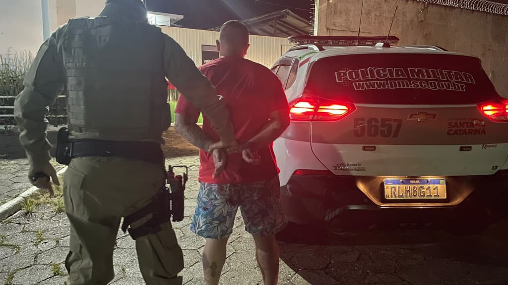 Membro de facção do RS foge para Canelinha e acaba preso