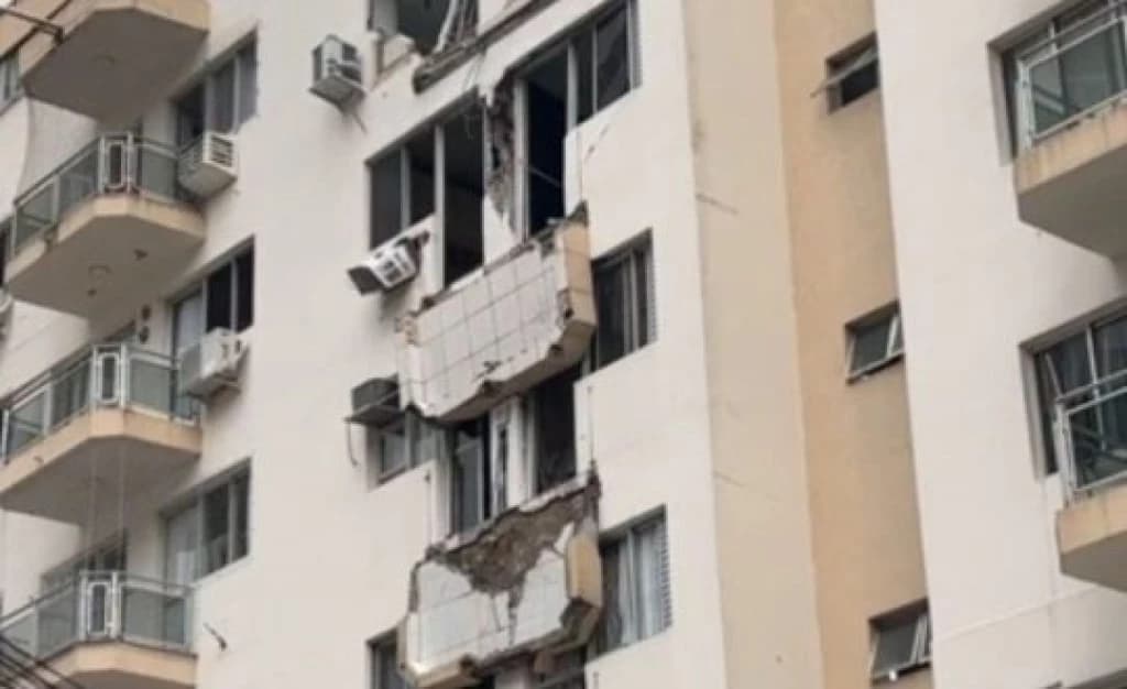 Sacadas de prédio desabam em Balneário Camboríu
