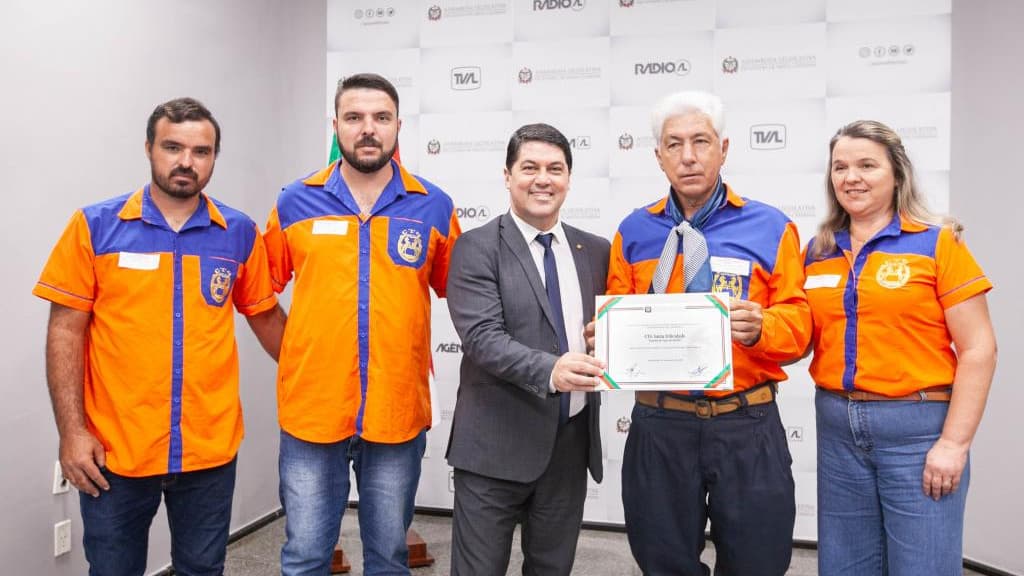 CTG Santa Felicidade de Porto Belo recebe Moção de Aplauso por 15 anos de tradição