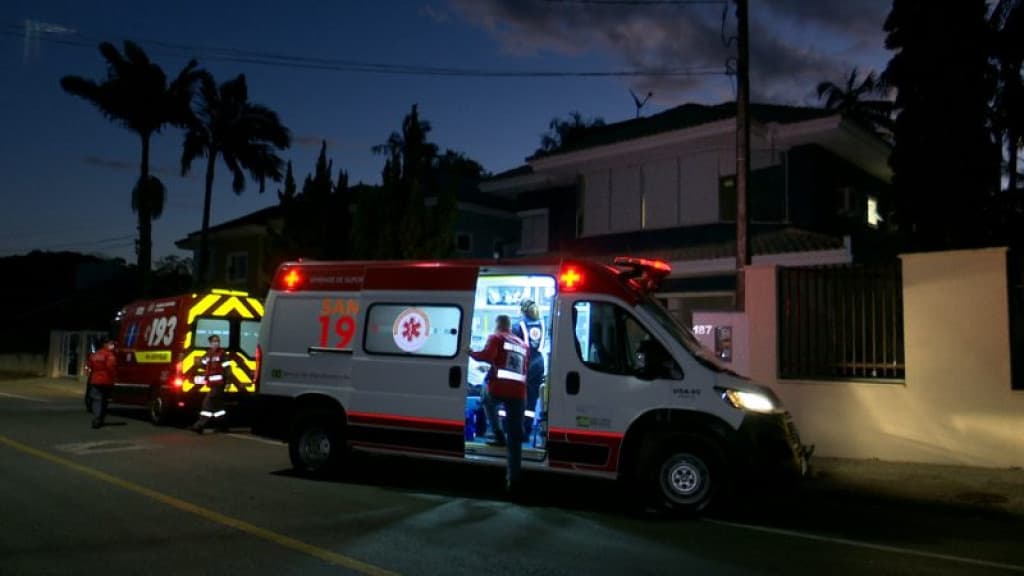 Menina de 8 anos se afoga após ter cabelo sugado por ralo de piscina