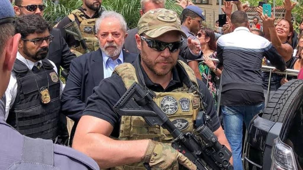 VÍDEO – Lula quer criar “nova polícia” e defende ladrões