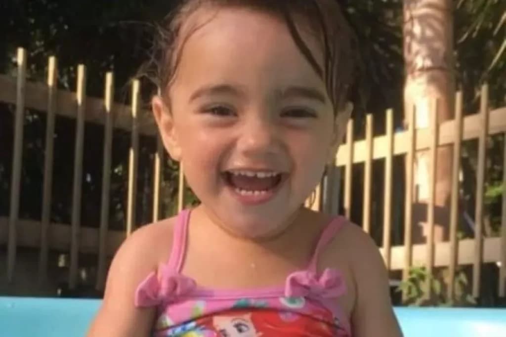 TRISTEZA: Morre no hospital menina de 2 anos após se afogar em piscina