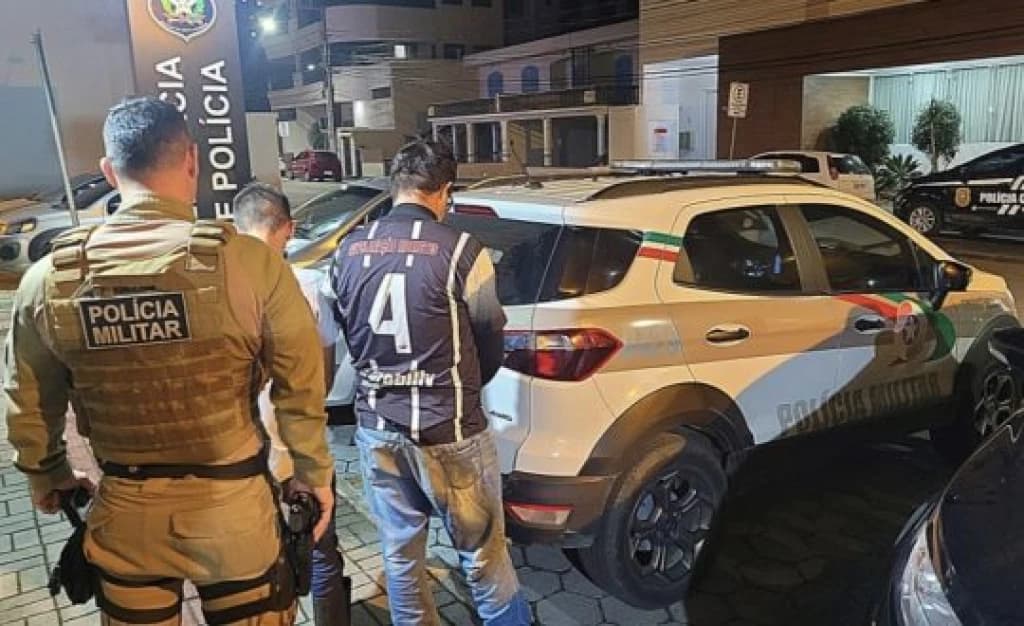 PM deflagra operação contra o tráfico em lavação de veículos em Itapema