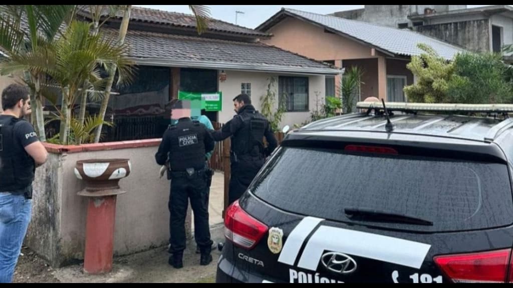 Homem que extorquia adolescente com vídeos íntimos é preso