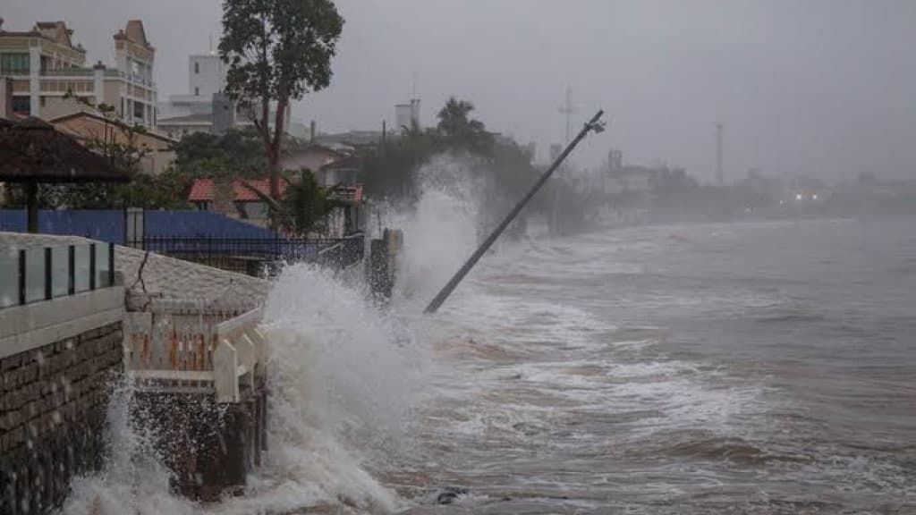 Santa Catarina em alerta para ciclones e marés de tempestade