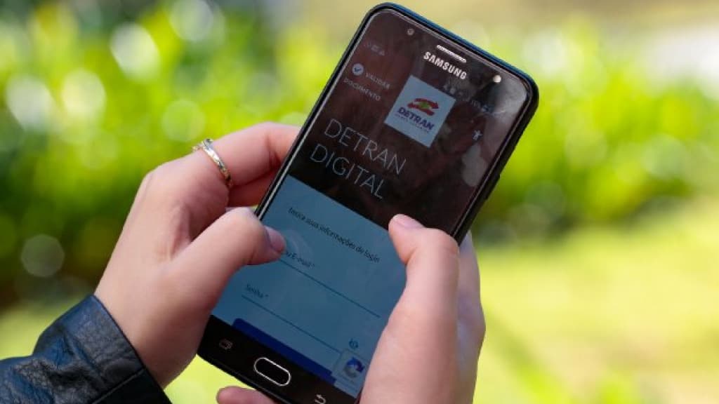 Detran de Santa Catarina alerta sobre site falso que oferece desconto no IPVA