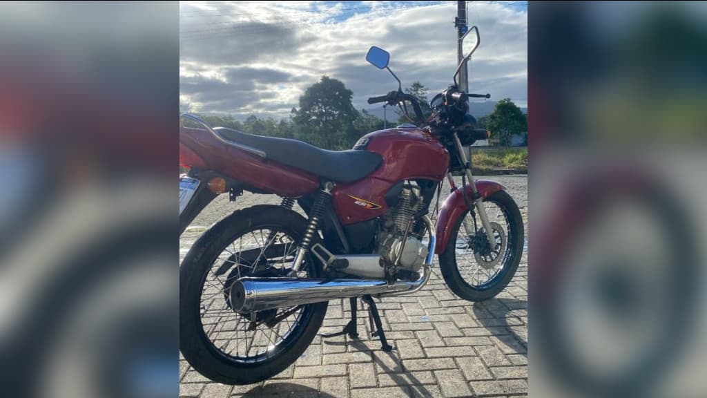 Morador de São João Batista tem motocicleta furtada em frente de casa