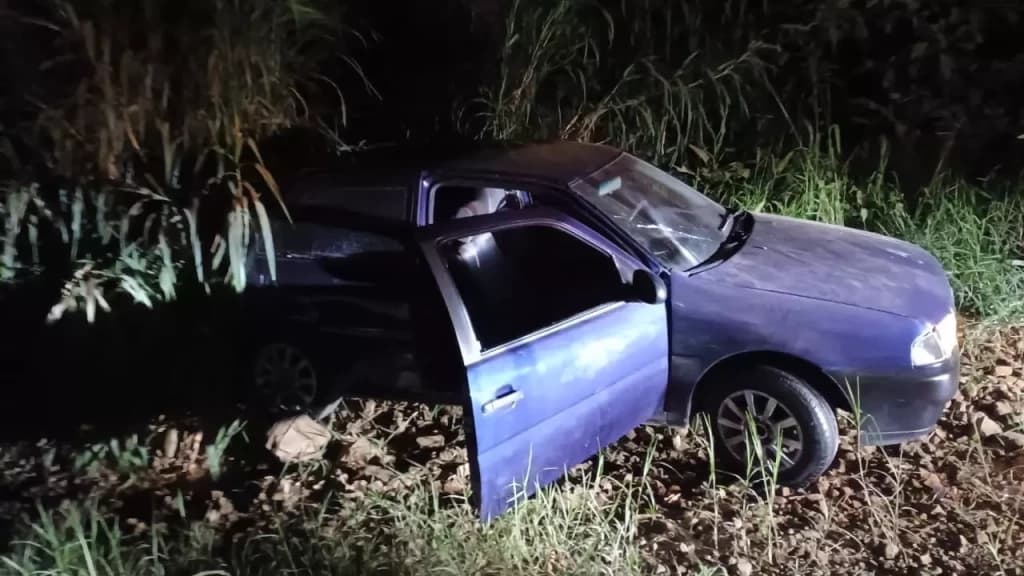 Amor e coragem: Noivo persegue criminosos durante o casamento e volta para a festa