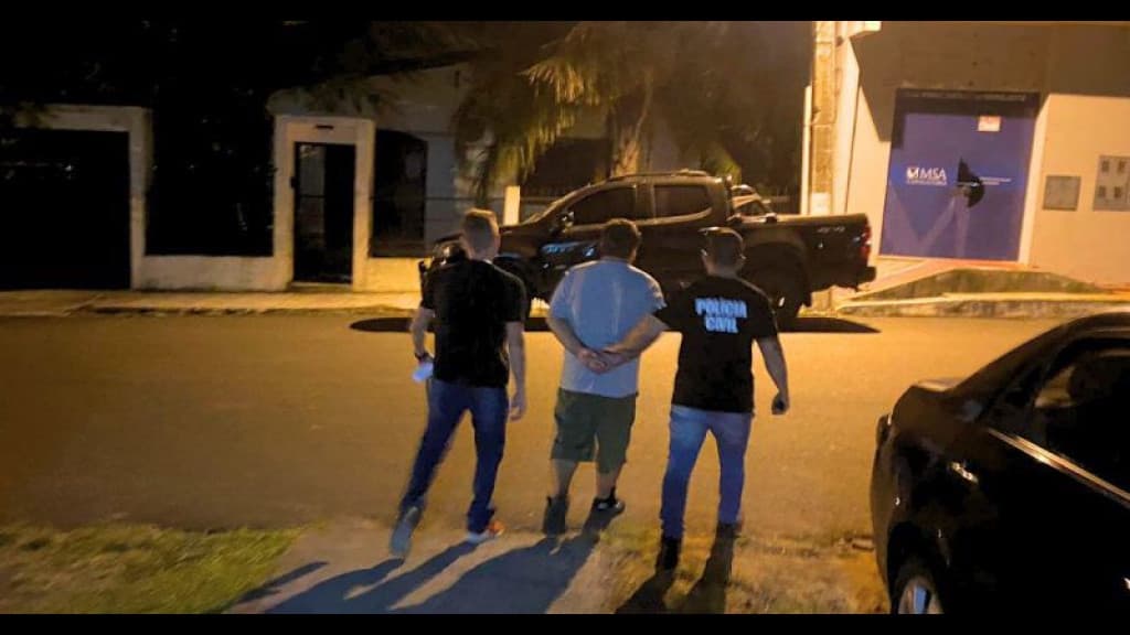 Homem é preso por armazenamento de pornografia infantil e por estupro em SC
