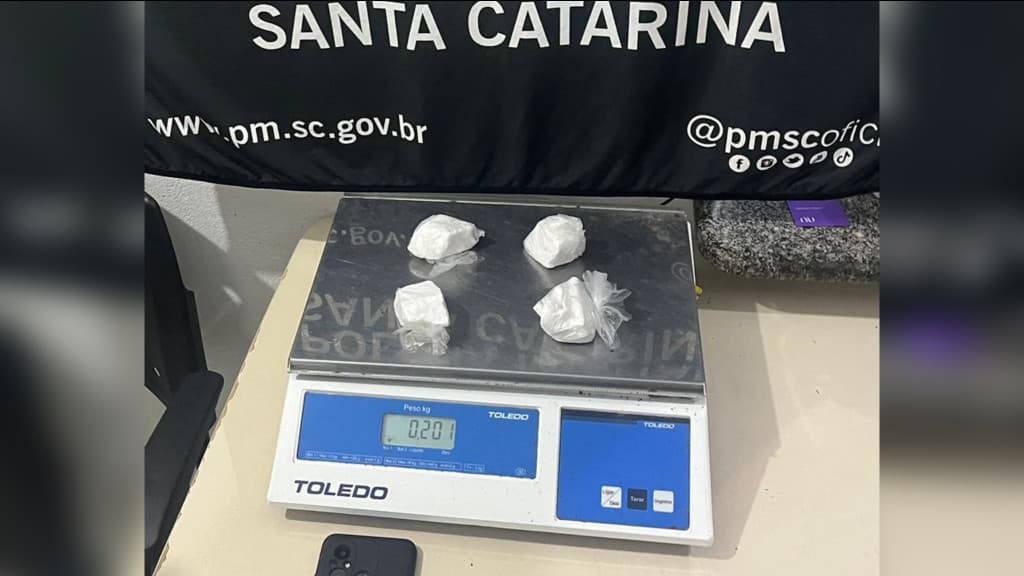Operação policial impede “drive thru” de drogas em Itapema