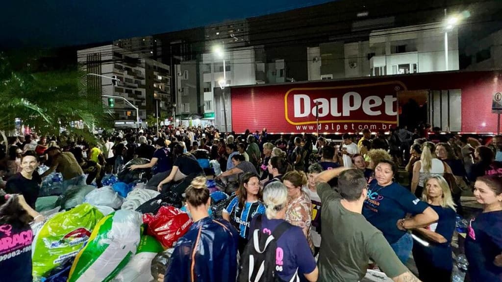 Balneário Camboriú arrecada 100 toneladas de doações para as vítimas do RS em três dias