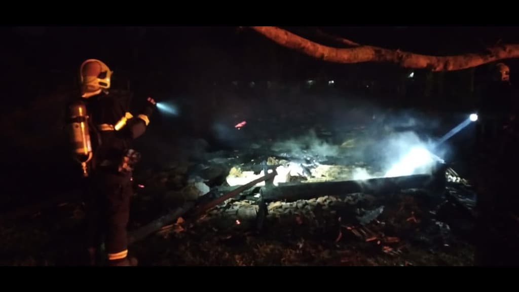 Cavalos morrem carbonizados após incêndio em baia