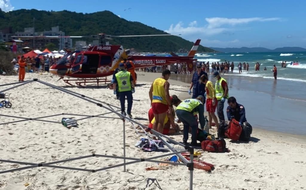Idoso tem mal súbito no mar e não resiste após ser socorrido pelo Arcanjo