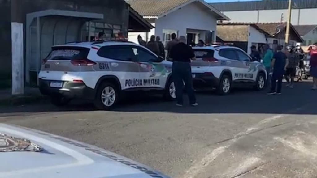 Briga acaba com homem morto a golpes de faca