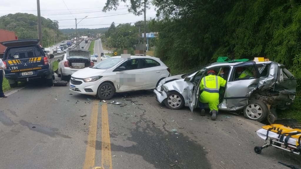 Traficante quase provoca morte na BR-101 em fuga cinematográfica
