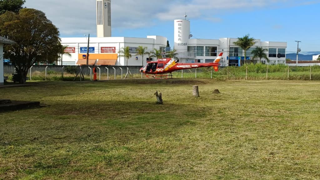Gravíssimo acidente na BR-101, em Porto Belo, mobiliza Helicóptero Arcanjo