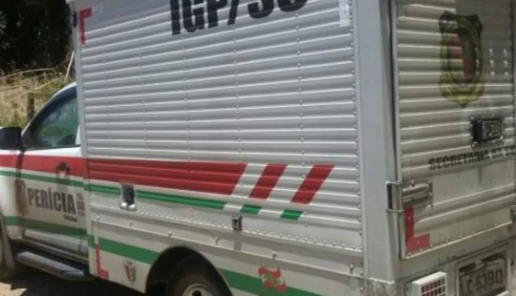Idosa de 102 anos é encontrada morta com pano amarrado no pescoço em SC