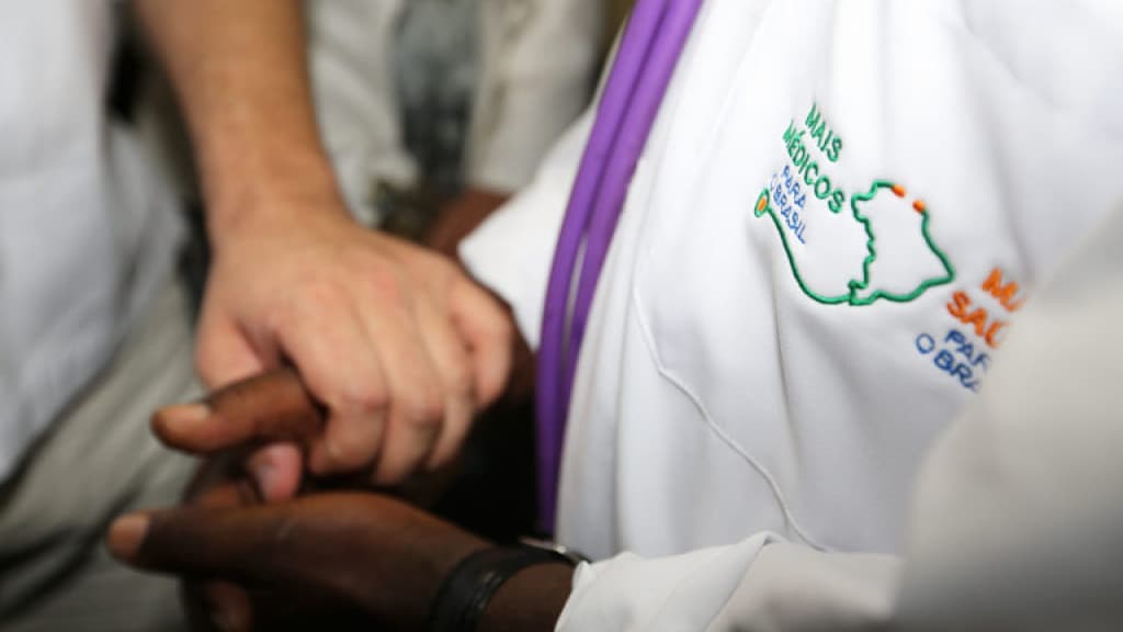 Mais médicos convoca 360 profissionais e alavanca saúde em SC