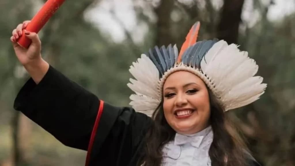 Jovem morre após ter 30% do corpo queimado em aparelho de fondue durante formatura