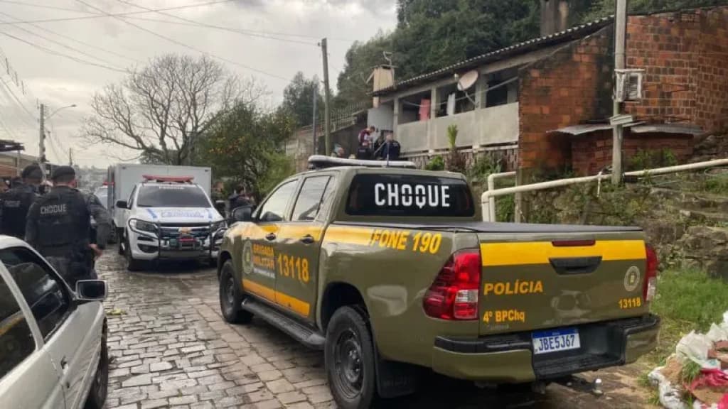 Polícia mata suspeito de feminicídio e latrocínio em SC durante confronto no RS