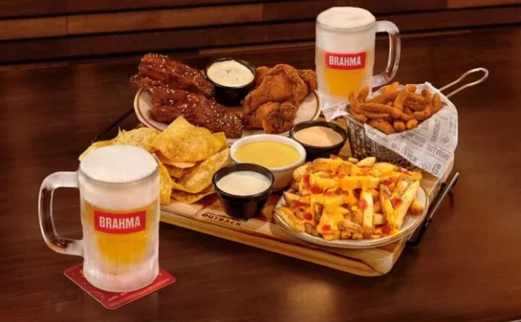 “Chopp infinito” em Tijucas: Outback lança refil de Chopp Bhrama