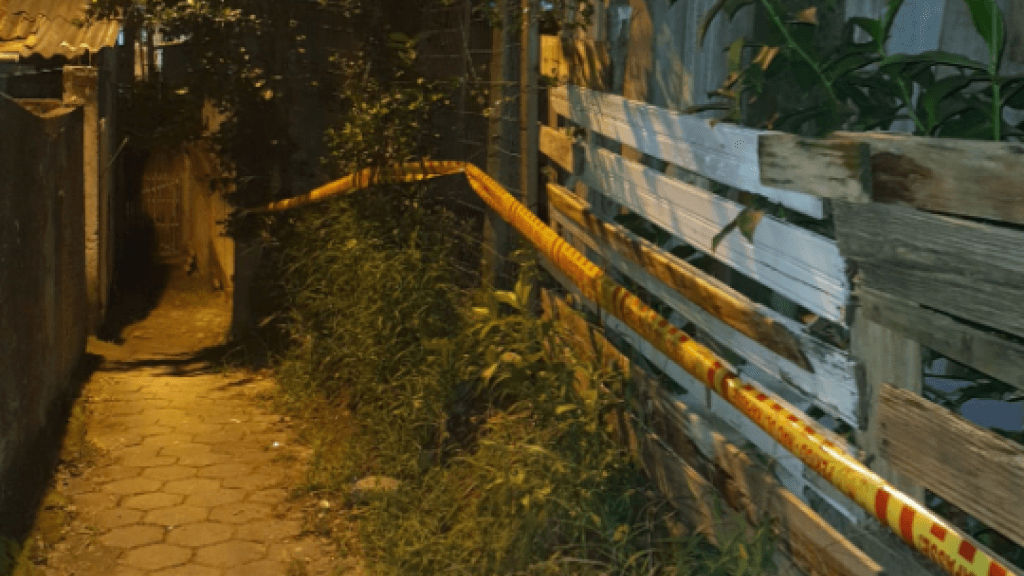 Idosa fica ferida após casa desabar em Florianópolis