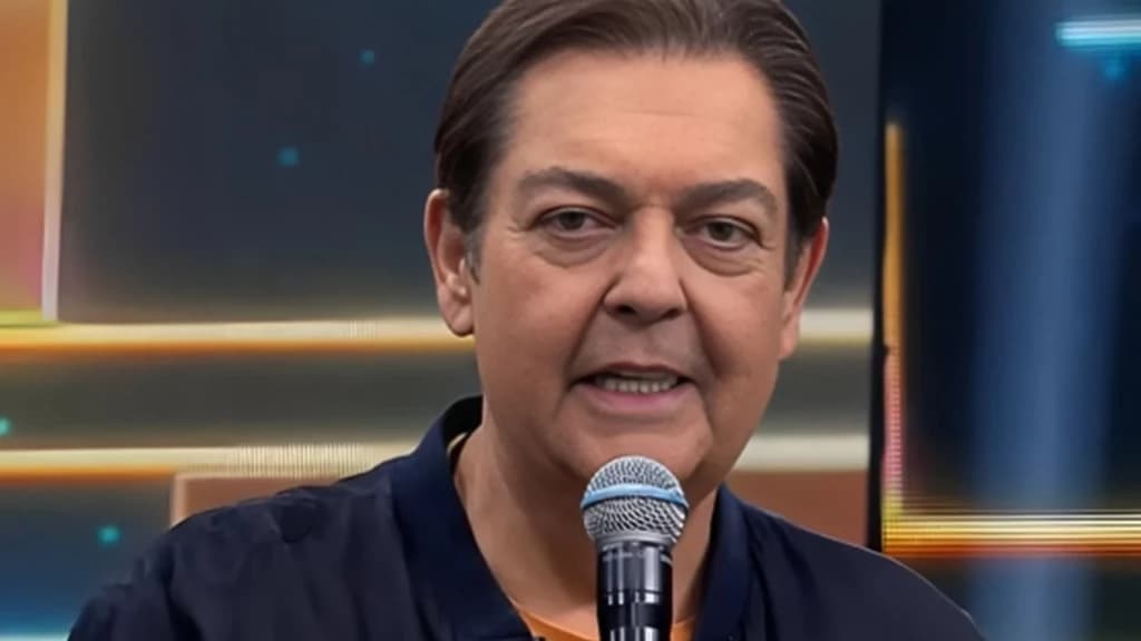Após cirurgia, Faustão conversa normalmente e apresenta boas funções do coração