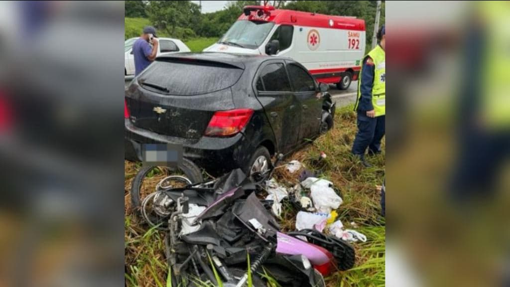 Motociclista morre após grave colisão com carro na SC-407