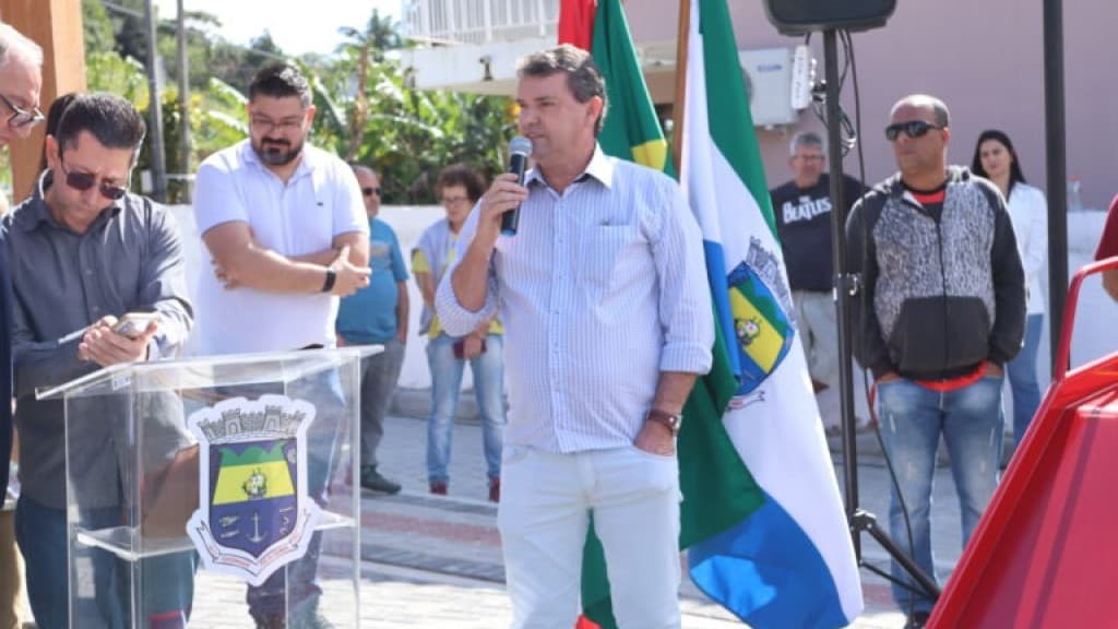 Judas já beijou, só falta a traição!