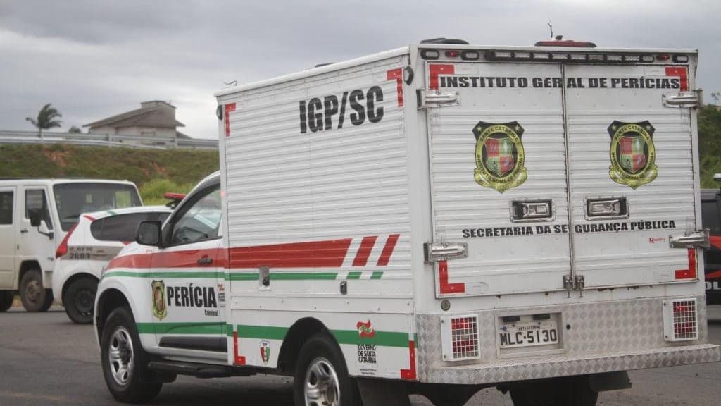 Homem morre após ser baleado em posto de combustíveis