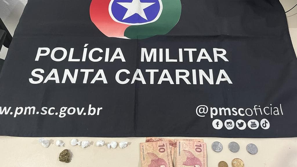 Homem e adolescente de 13 anos são detidos com drogas em Tijucas