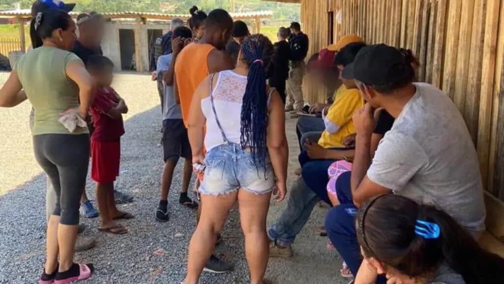 Venezuelanos e crianças são resgatados em condição análoga à escravidão em SC