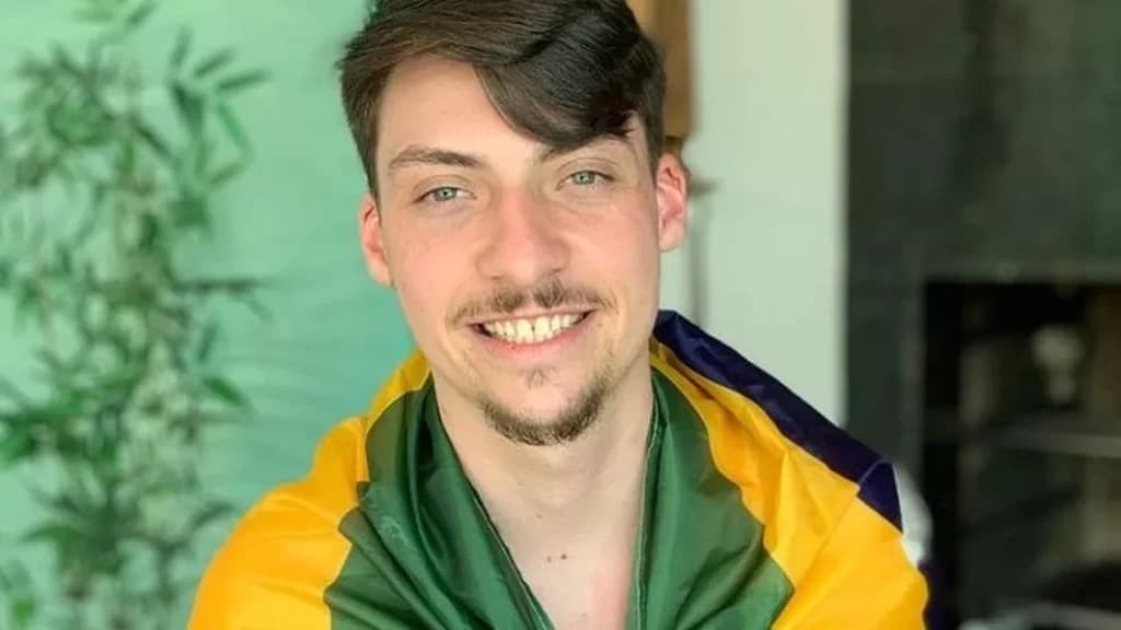 Filho de Bolsonaro se mudará para Santa Catarina