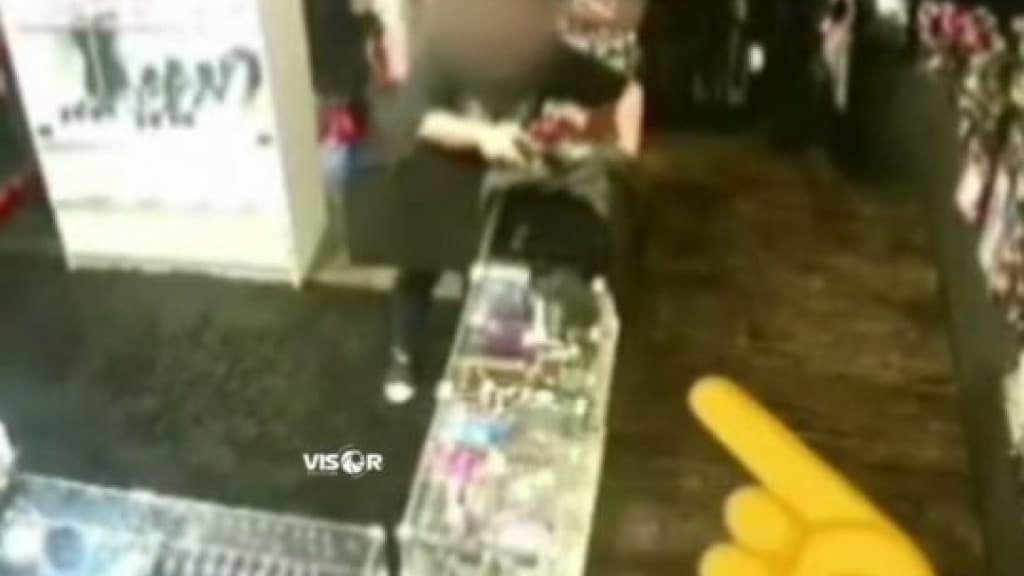 Mulher é flagrada furtando anel vibratório em sex shop de Itajaí