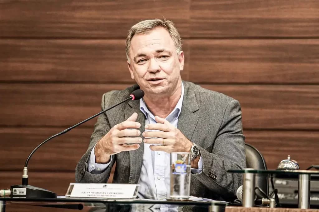 Candidato a governador, Gean Loureiro é alvo de fake news e TRE intervém