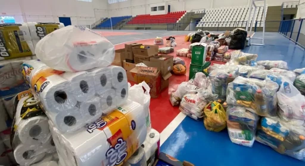 Mulheres são flagradas vendendo marmitas de doação em São João Batista