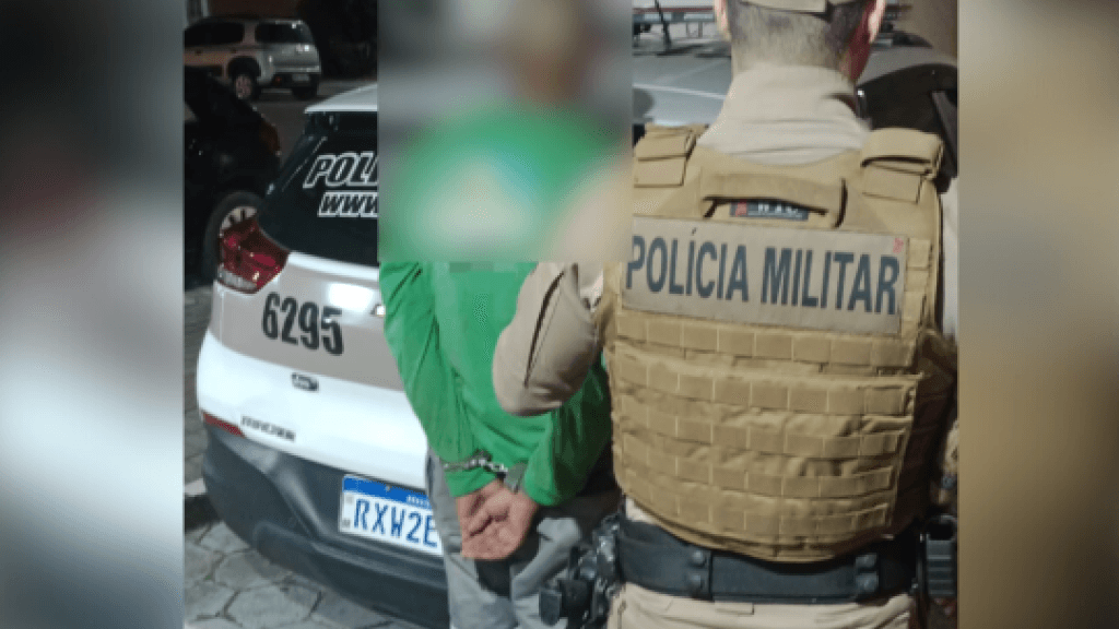 Foragido por assassinato usa pitbulls para atacar a PM em Itapema