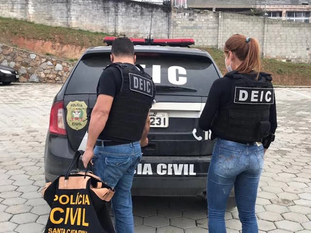 DEIC apura crimes na saúde de Penha, em Santa Catarina