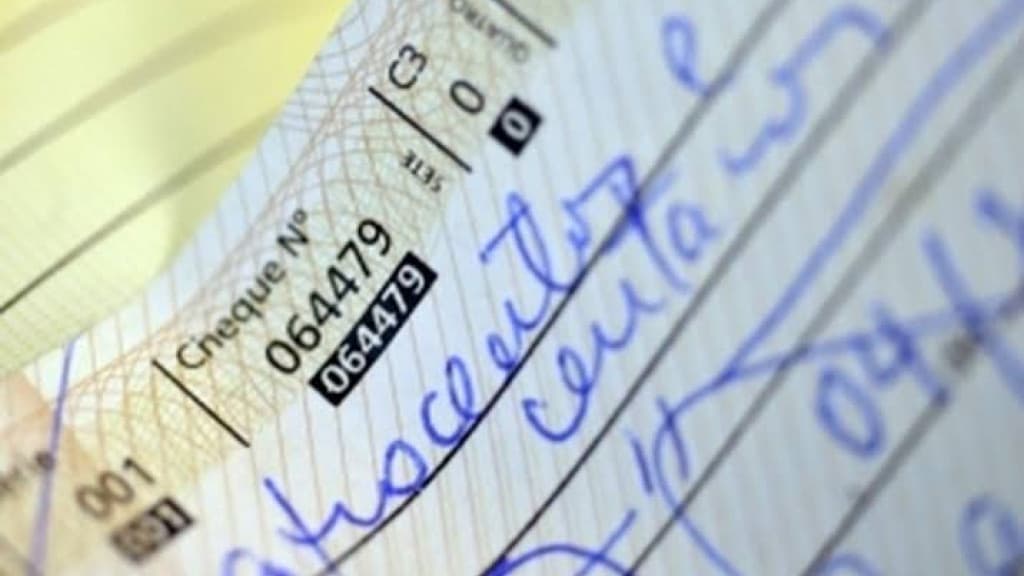 Cheque sem fundo causa confusão política em Tijucas