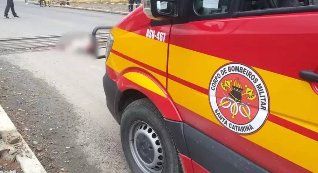 Homem tem corpo partido ao meio ao ser atropelado por trem em SC